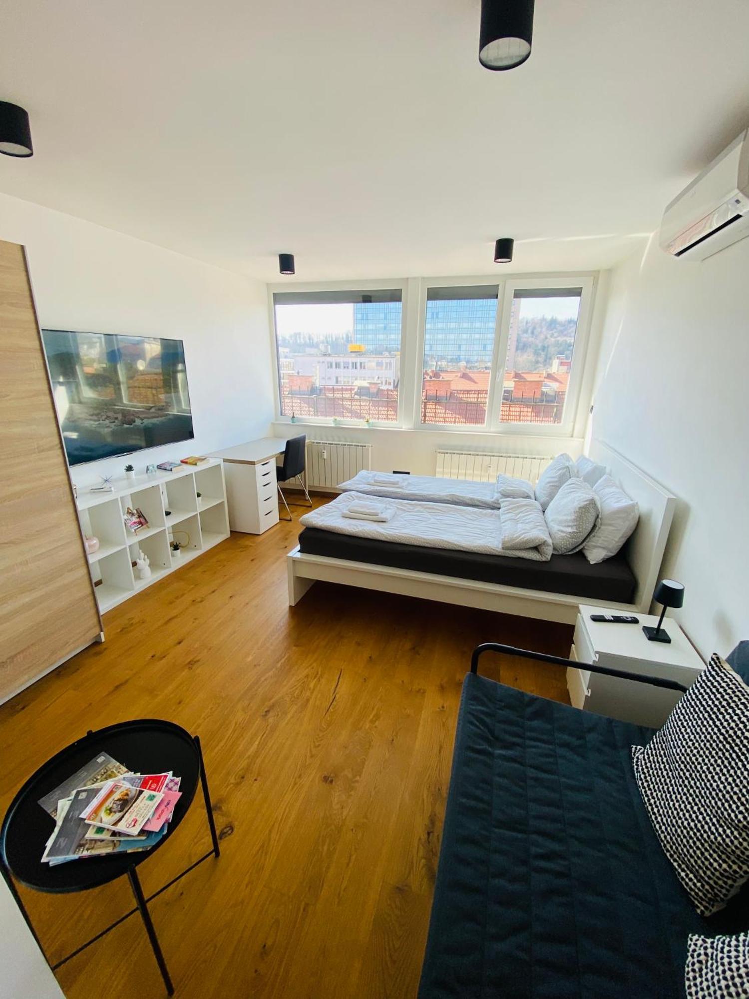 Rok'S Mini Penthouse Apartment Ljubljana Exterior photo